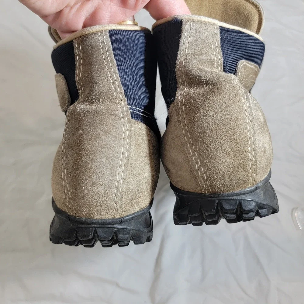 VTG Vasque Skywalk 7534 Gore-Tex 9 M Hiking Boots Navy Tan Made in Italy EUC